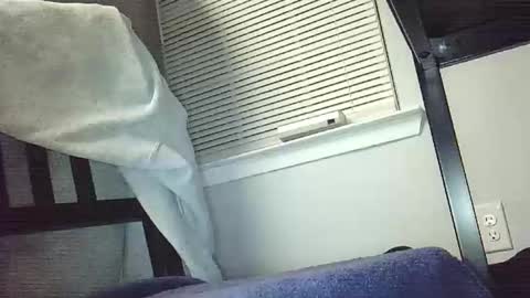 Snapshot of lukesky222 chatting on 12, 11, 2025 Luke online show from 12, 11, 2025