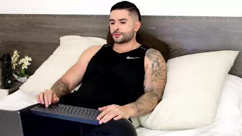 Lukhas f4f online show from 18, 1, 2026