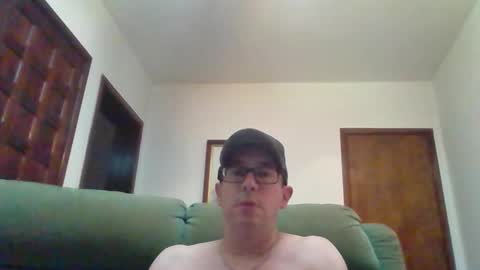 Snapshot of lukz88bigcock chatting on 19, 1, 2025 Luke online show from 19, 1, 2025