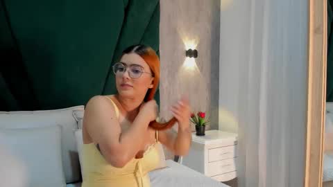 Snapshot of lulijones chatting on 7, 11, 2025 Luli Jones online show from 7, 11, 2025