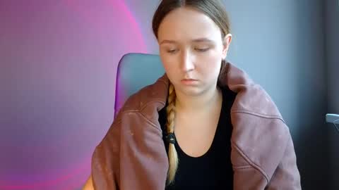 Lulu Baby18 online show from 19, 12, 2025