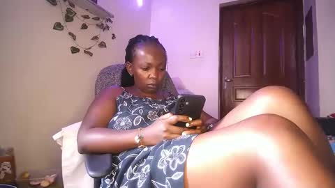 Snapshot of lulu_sparks1 chatting on 3, 12, 2025 lulu_sparks1 online show from 3, 12, 2025