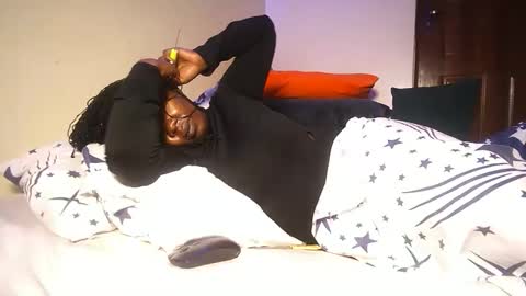 Snapshot of lulu_sparks1 chatting on 18, 12, 2025 lulu_sparks1 online show from 18, 12, 2025