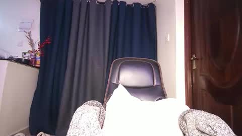 Snapshot of lulu_sparks1 chatting on 15, 1, 2026 lulu_sparks1 online show from 15, 1, 2026