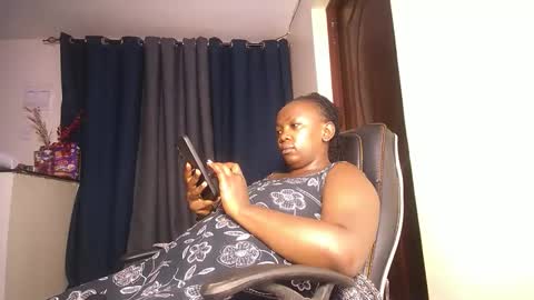 Snapshot of lulu_sparks1 chatting on 1, 2, 2026 lulu_sparks1 online show from 1, 2, 2026