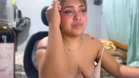 lulunini2004 online show from 3, 2, 2026