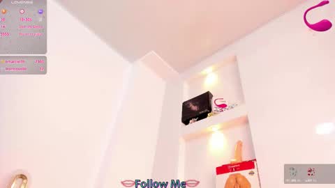 Snapshot of luminous__queen chatting on 1, 2, 2025 luminous__queen online show from 1, 2, 2025