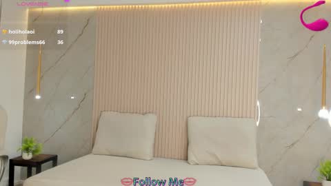 Snapshot of luminous__queen chatting on 12, 3, 2025 luminous__queen online show from 12, 3, 2025