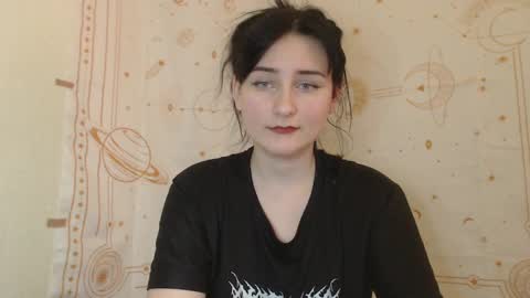 Lumulav online show from 4, 3, 2025