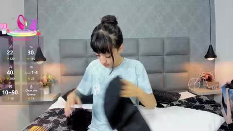 Snapshot of luna_bella3 chatting on 29, 11, 2025 Luna online show from 29, 11, 2025