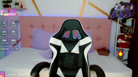 Luna online show from 7, 1, 2026