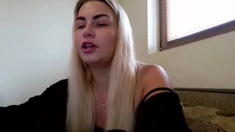 luna_blazer online show from 26, 10, 2025