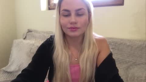 luna_blazer online show from 22, 11, 2025