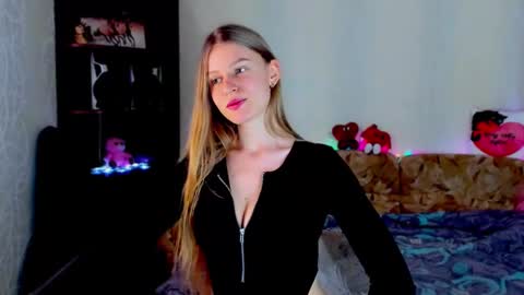 luna_evan online show from 11, 2, 2025