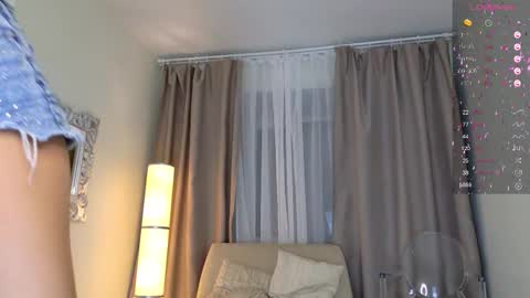 Snapshot of luna_helga chatting on 5, 10, 2025 Luna online show from 5, 10, 2025