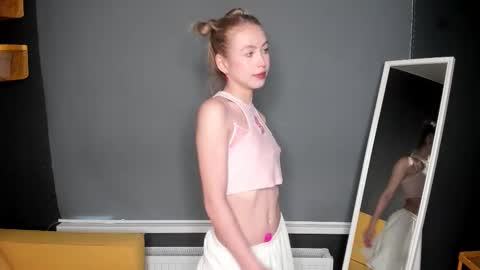 Snapshot of luna_helles chatting on 28, 2, 2026 Elizabeth online show from 28, 2, 2026