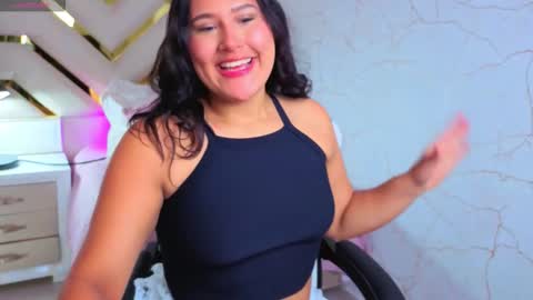 Luna  Jonez  online show from 11, 11, 2025