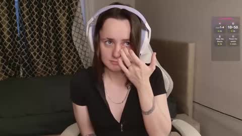 luna_loveeee online show from 19, 10, 2025