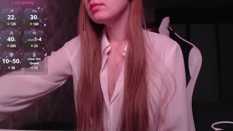 Snapshot of luna_loveisgood chatting on 19, 12, 2024 Luna online show from 19, 12, 2024