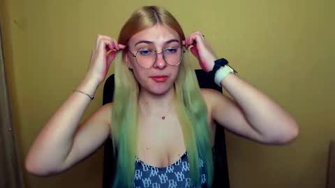 Luna online show from 8, 1, 2025