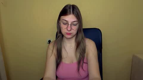 Snapshot of luna_lush_ chatting on 14, 10, 2025 Luna online show from 14, 10, 2025