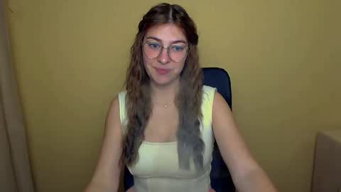 Snapshot of luna_lush_ chatting on 17, 10, 2025 Luna online show from 17, 10, 2025