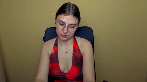 Snapshot of luna_lush_ chatting on 7, 11, 2025 Luna online show from 7, 11, 2025