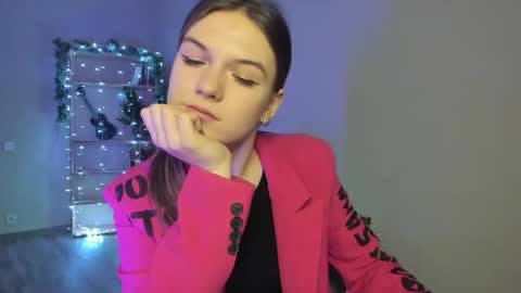 Luna online show from 23, 12, 2025