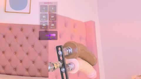 Snapshot of luna_monroe_ chatting on 9, 3, 2026 online show from 9, 3, 2026