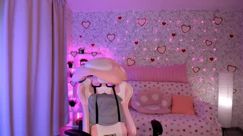 Lina  online show from 14, 2, 2025