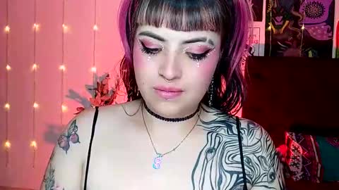 MISS LUNA  online show from 13, 12, 2024