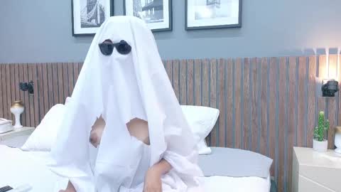 LUNA  online show from 12, 10, 2025