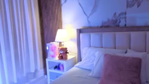 L U N A   Try my private  online show from 11, 11, 2025