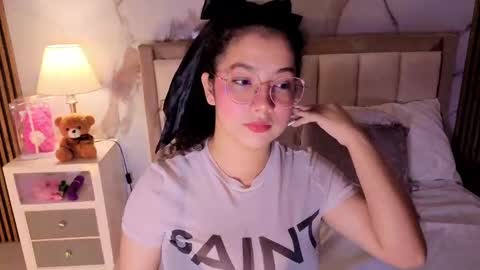 L U N A   Try my private  online show from 23, 11, 2025