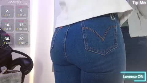 luna_starr69 online show from 4, 2, 2026