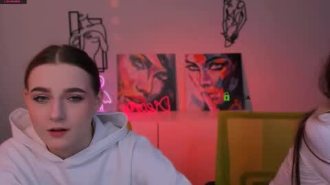 Snapshot of luna_tin chatting on 7, 11, 2025 Luna online show from 7, 11, 2025