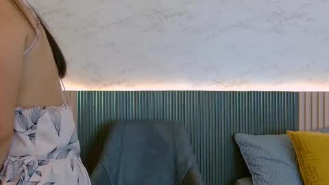 luna_valle online show from 19, 10, 2025