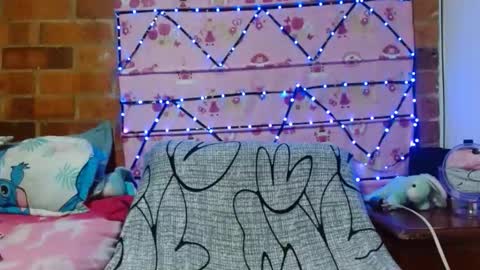 luna_vixxen online show from 19, 3, 2026