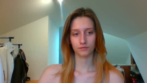 L U N A  online show from 29, 1, 2025