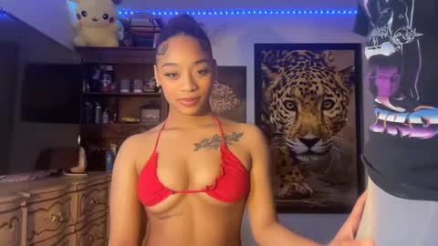 lunaa_11 online show from 16, 2, 2025