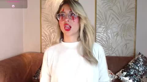 Luna online show from 23, 10, 2025