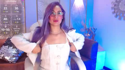 Luna online show from 12, 11, 2025