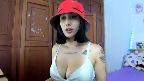lunacristal_moon online show from 12, 9, 2025