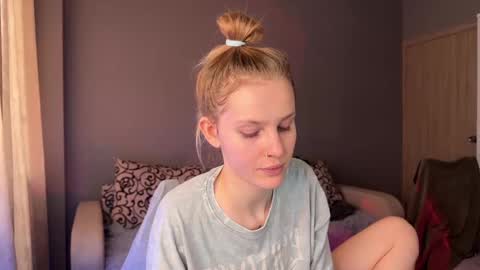 Snapshot of lunacyy chatting on 18, 9, 2025 Britney online show from 18, 9, 2025