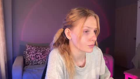 Snapshot of lunacyy chatting on 29, 9, 2025 Britney online show from 29, 9, 2025