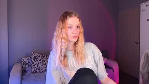 Snapshot of lunacyy chatting on 30, 9, 2025 Britney online show from 30, 9, 2025