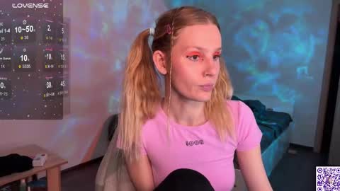 Snapshot of lunacyy chatting on 5, 10, 2025 Britney online show from 5, 10, 2025