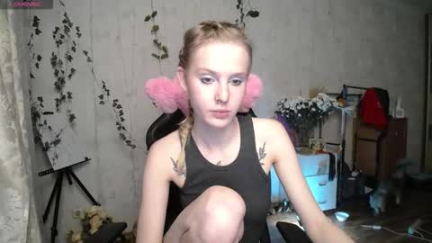 Snapshot of lunacyy chatting on 15, 10, 2025 Britney online show from 15, 10, 2025