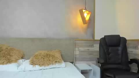 LUNA  online show from 5, 11, 2025