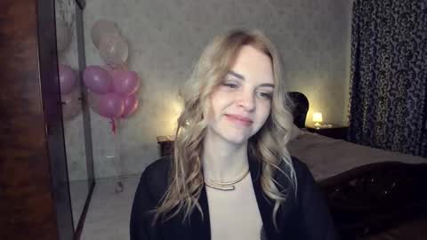 lunaflinn online show from 4, 3, 2026